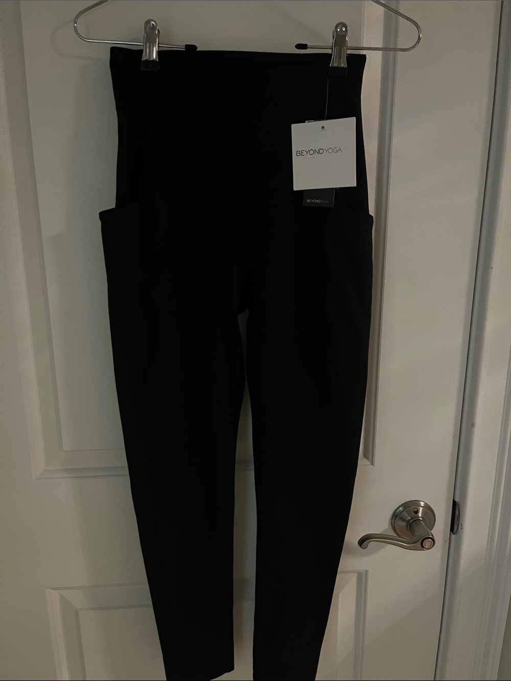 Beyond Yoga Black High-Waist Pocket Leggings